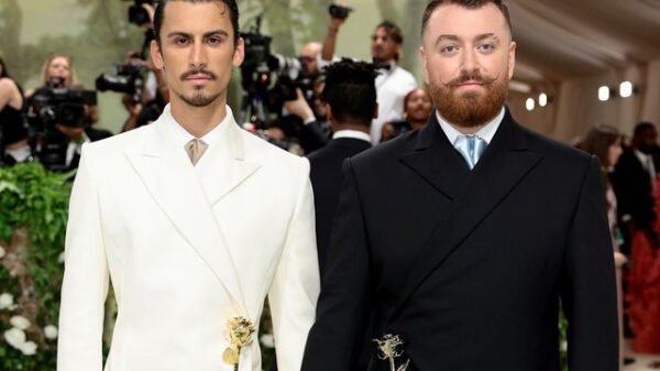 Këngëtari Sam Smith dhe stilisti Christian Cowan konfirmojnë fejesën e tyre në New York