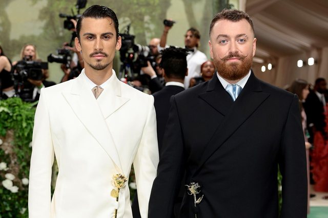 Këngëtari Sam Smith dhe stilisti Christian Cowan konfirmojnë fejesën e tyre në New York