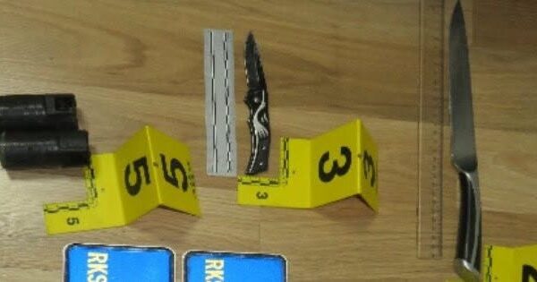 Vushtrriasi që sulmoi me sprej policët ishte i dënuar me 6 vjet burgim, posedonte dy thika
