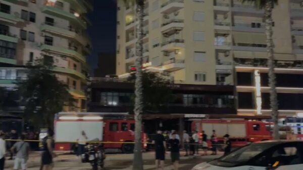 Zjarri në hotelin në Vlorë, një vajzë në gjendje të rëndë: I është djegur gati 100% e trupit