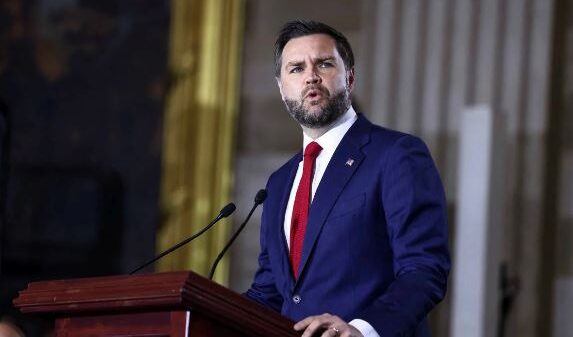 Vance: Presioni ekonomik është “mjeti më efektiv” ndaj Iranit