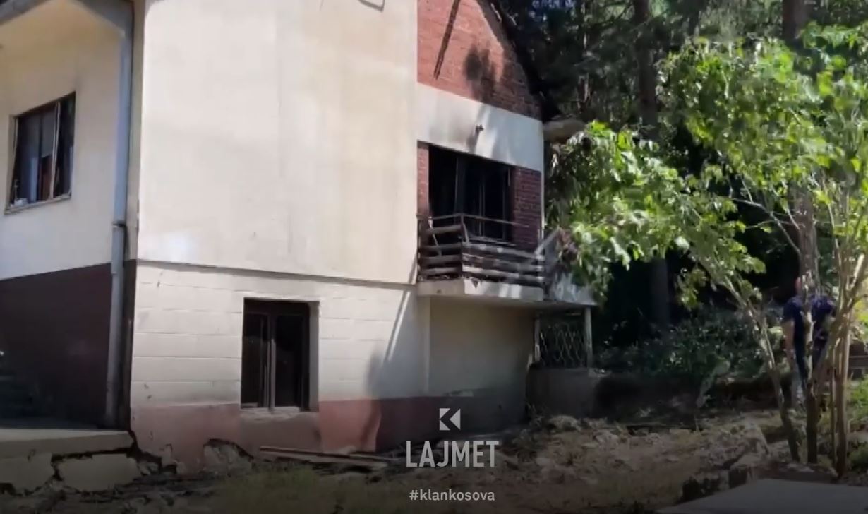 Digjet shtëpia në Zveçan, familja Berisha nuk heq dorë nga rikthimi (VIDEO)