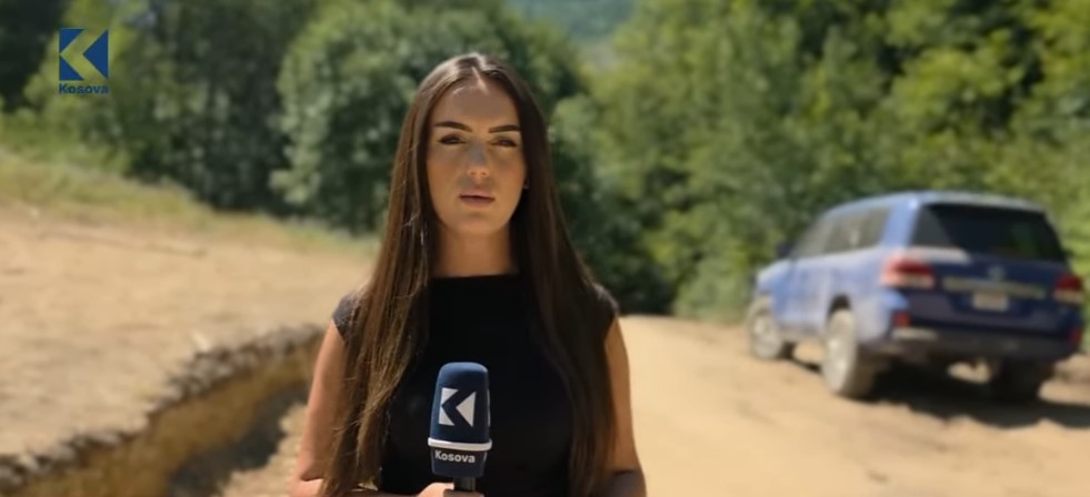 Vazhdojnë edhe sot gërmimet për varreza masive në Kalludër dhe Jabukë të Zubin Potokut (VIDEO)