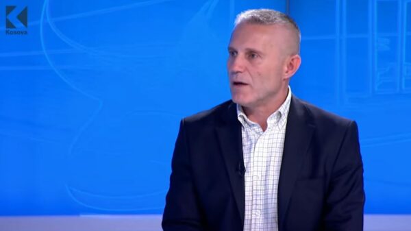 “Kjo lojë është alibi për zgjedhje”, Ramadani kritikon rolin e Haxhiut (VIDEO)