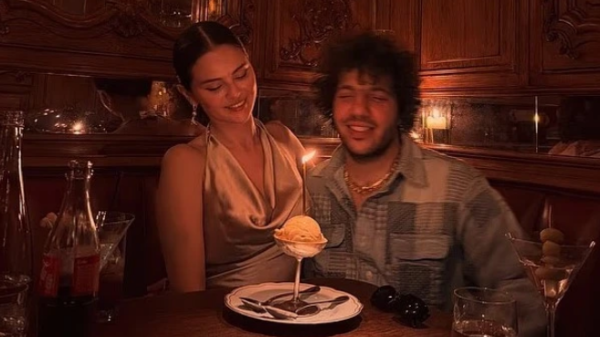 Selena zbulon natën romantike të përgatitur nga Benny në suitën luksoze