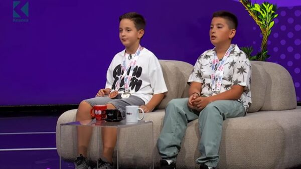 Onart Gjoshi dhe Orik Llapashtica, dy të rinj që përfaqësuan Kosovën globalisht (VIDEO)