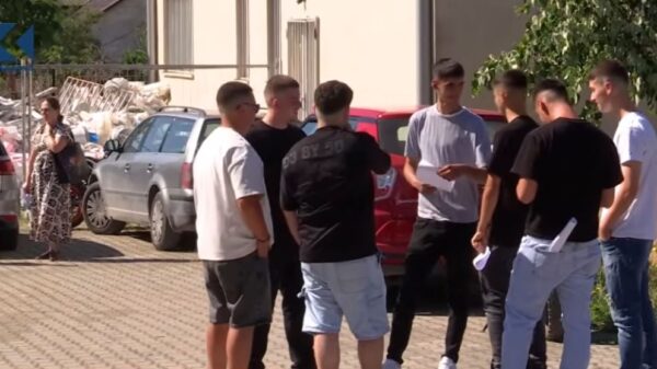Testi i maturës: Rreth 6 mijë nxënës e provojnë për herë të dytë (VIDEO)