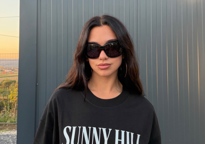 “Nuk ka fjalë për ta përshkruar”, Dua Lipa mahnitet nga atmosfera e Sunny Hill