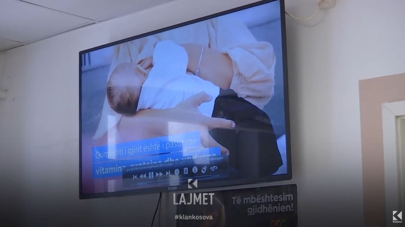 Rënia e gjidhënies: Nënat e reja po i ruajnë gjinjtë (VIDEO)