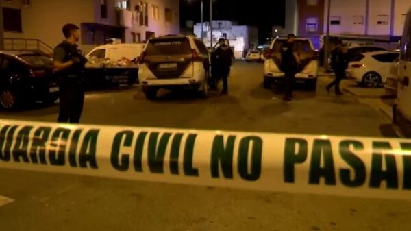 Breshëritë e plumbave trondisin Spanjën: Tre të vrarë, mes tyre një shtatzënë dhe një 16-vjeçar