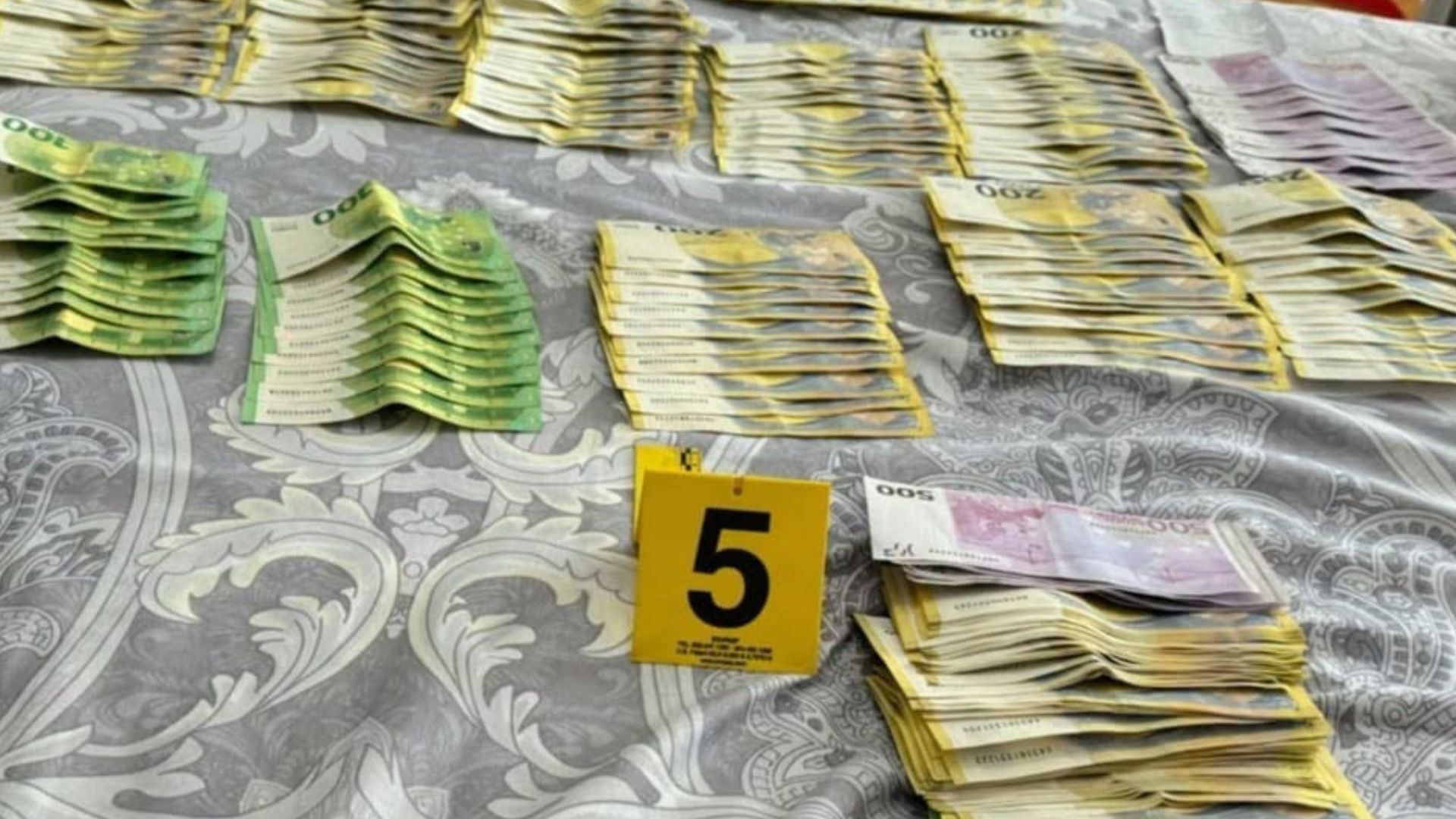 Bastiset shtëpia e të dyshuarit për spiunazh, sekuestrohen rreth 40 mijë euro