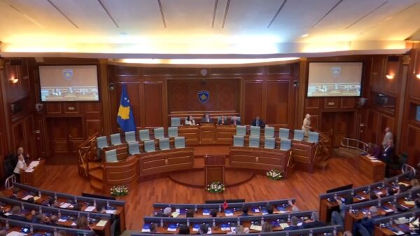 Ngërçi institucional: VV kërkon takime, ish opozita institucione (VIDEO)