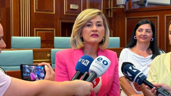 Moskonstituimi i Kuvendit, Kusari-Lila: S’ka alternativë tjetër pos dialogut politik