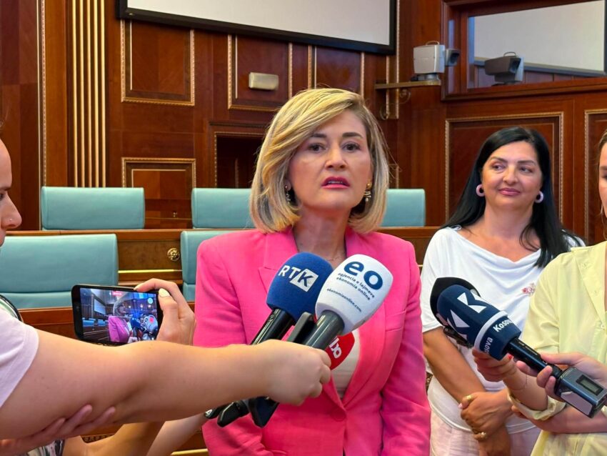 Moskonstituimi i Kuvendit, Kusari-Lila: S’ka alternativë tjetër pos dialogut politik