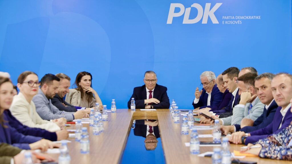 Kryesia e PDK-së: VV po rrënon rendin kushtetues, do ta mbrojmë shtetin me të gjitha mjetet