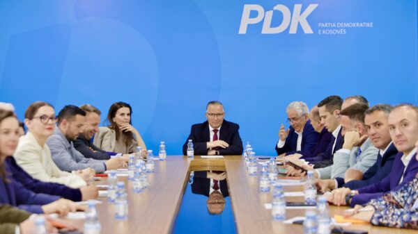 Kryesia e PDK-së: VV po rrënon rendin kushtetues, do ta mbrojmë shtetin me të gjitha mjetet