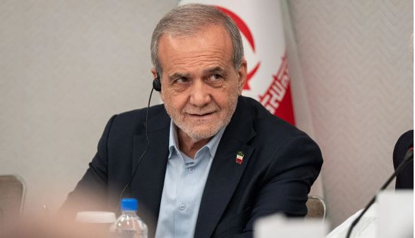 Presidenti iranian: Vendi përballet me një presion të paparë, më i vështiri që viti 1979