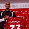 Araujo zyrtarizohet te Lievrpooli