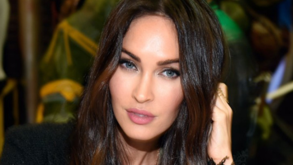 Megan Fox tërheq vëmendjen me fotografitë joshëse teksa thumbon sërish ish-partnerët