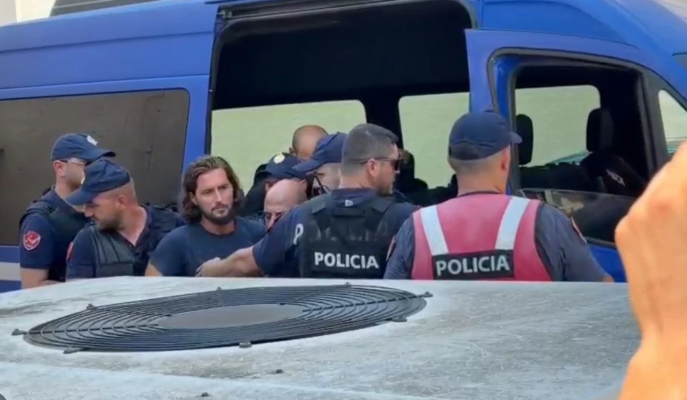 “Nuk e di si e godita”, Vata rrëfen në gjyq për vrasjen e turistit në Ksamil