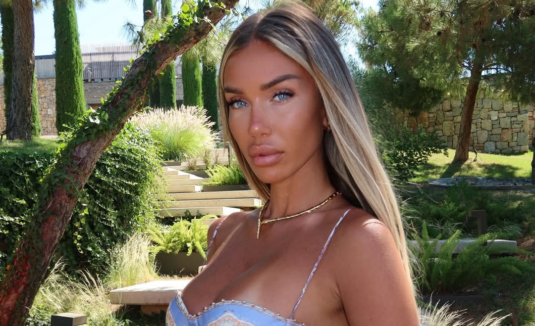 Adelina “guxon”, poston foto pa grim