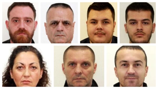 Këta janë të arrestuarit e Bandës Krasniqi për kontrabandim me njerëz