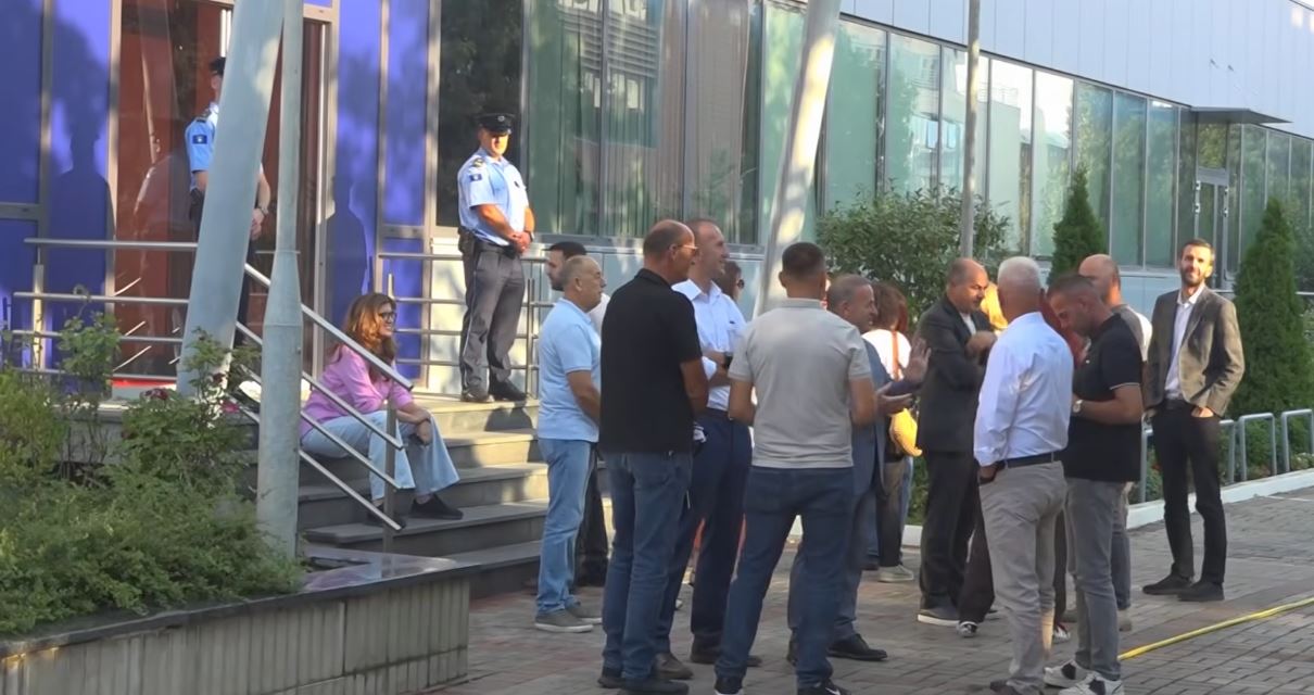 PDK e Aleanca: Zemërimi qytetar veç vazhdon të rritet (VIDEO)