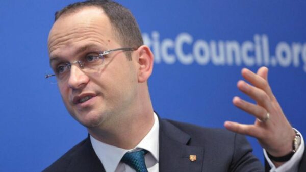 Bushati për Zelenskyn: Të tregonte vlerësim më të madh për Kosovën, i qëndroi fuqishëm në krah