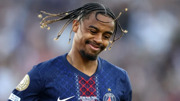 Liverpooli ofron mbi 100 milionë euro për Barcolan, PSG kërkon 170 milionë