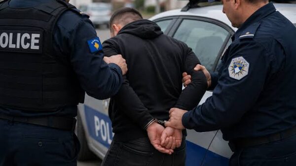 I dehur sulmoi policët dhe demoloi zyrën, përfundon në pranga i dyshuari në Shtërpcë