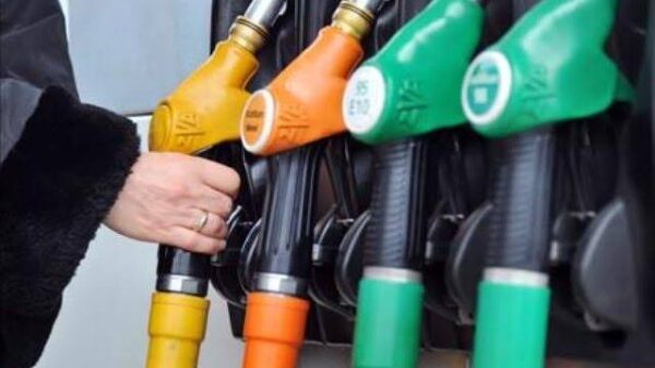 Rriten çmimet e derivateve në Kosovë, nafta dhe benzina 3 centë më shtrenjtë se dje