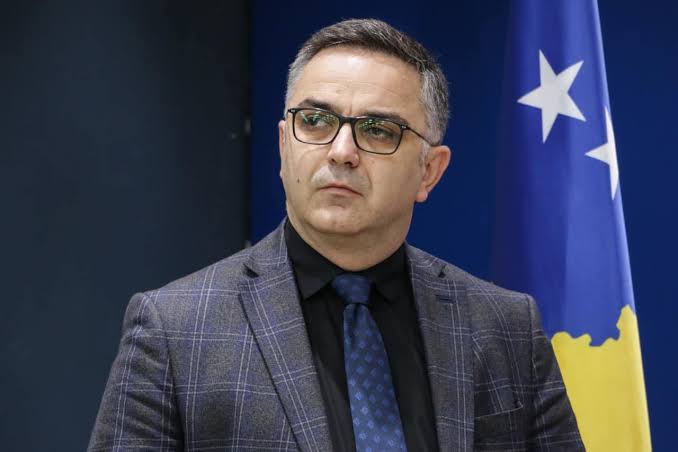 Tahiri kërkesë publike Deharit: Të zhvillohet takim për koordinimin e seancës së radhës