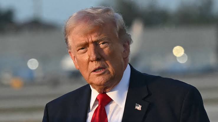 Irani sfidon Trumpin për Hormuzin, ndërsa çmimet e karburantit rriten në ShBA