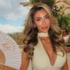 Fustani i guximshëm i Lauren lë pak vend për imagjinatë