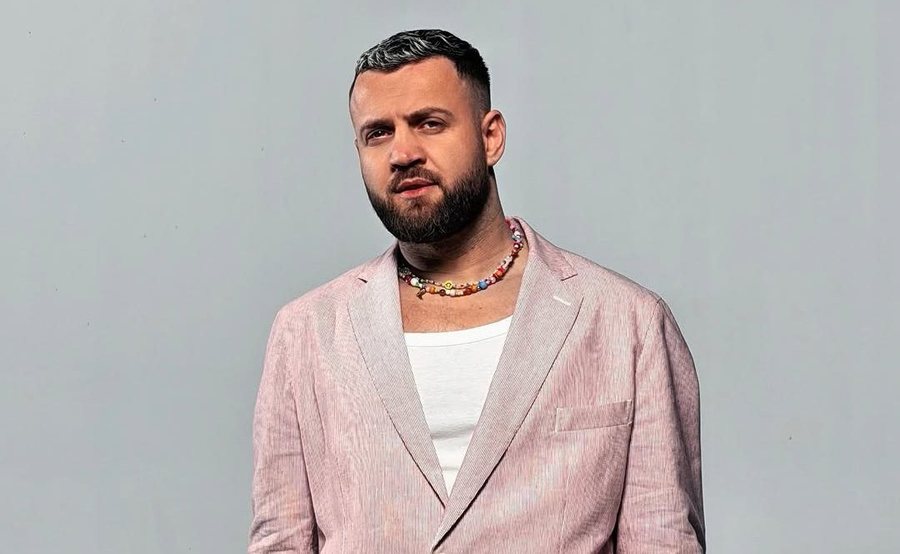 Luiz Ejlli premton të ‘djegë’ televizorin, këngëtari së shpejti në rolin e moderatorit