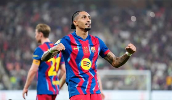 Raphinha emërohet kapiten i ri i Barcelonës