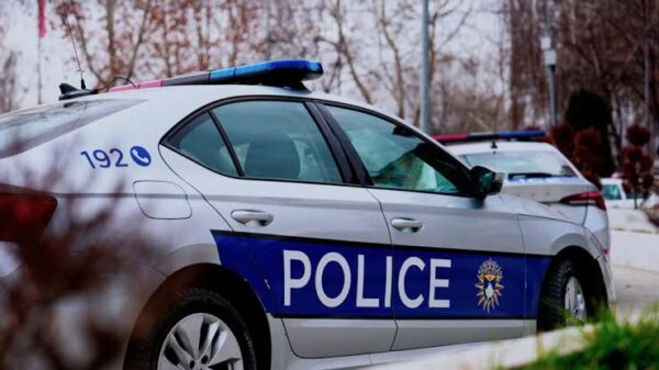 Sulm ndaj policëve në Vushtrri, dy persona përfundojnë në mbajtje