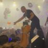 Don Xhoni pranon gabimin ndaj pjesmarrësit në koncert, kërkon falje për veprimin