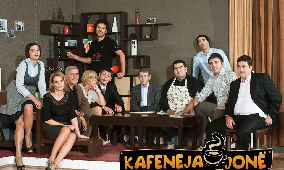 A kanë filluar xhirimet e “Kafeneja Jonë”? Flet producenti Shkumbin Istrefi