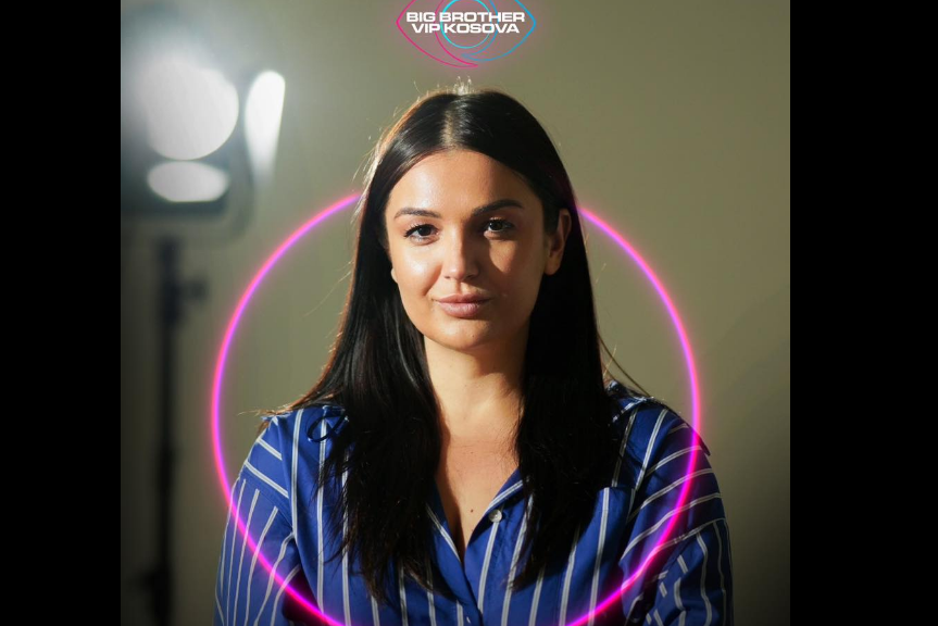 Çfarë ndodh në dhomën e rrëfimit mes produksionit dhe banorëve?